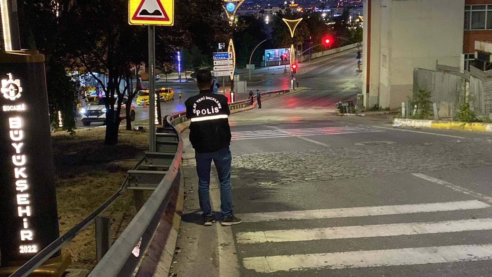İzmit’te Feci Kaza! 2 Kişi Hayatını Kaybetti (6)