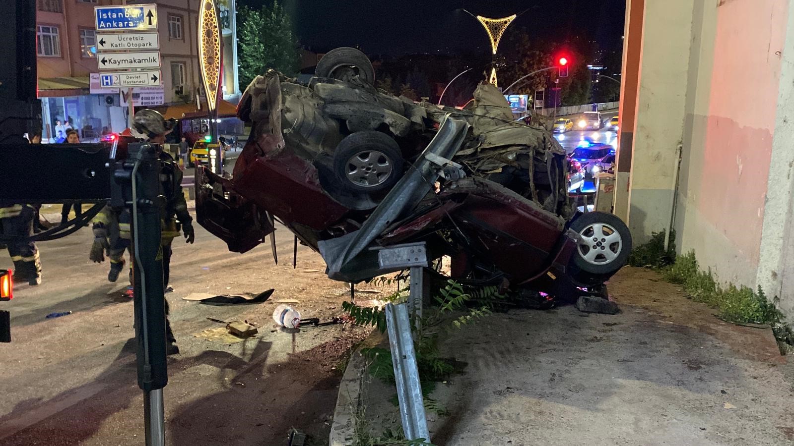 İzmit’te Feci Kaza! 2 Kişi Hayatını Kaybetti (8)