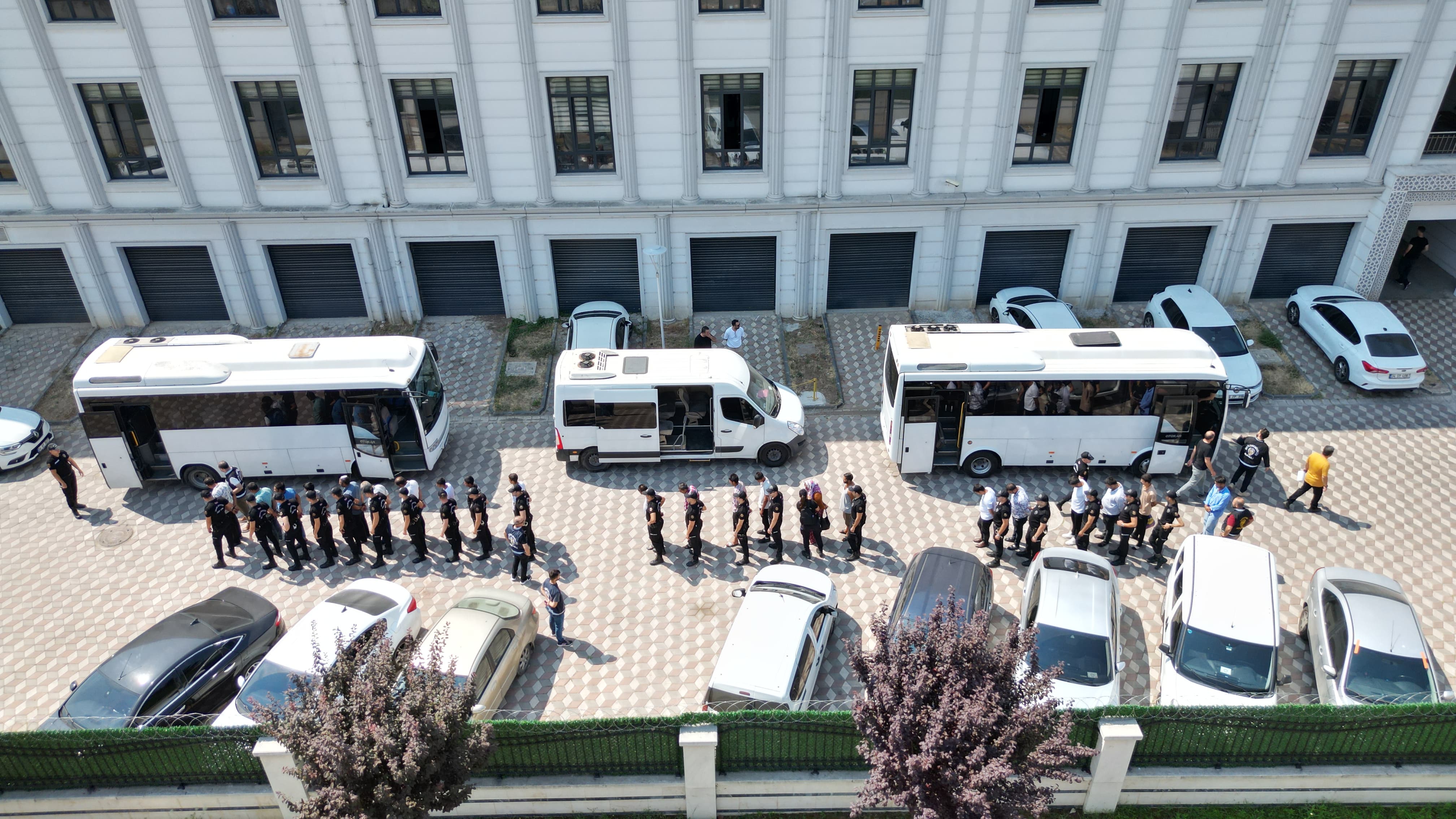 İzmit'teki Silahlı Kavgada 14 Kişi Tutuklandı (2)