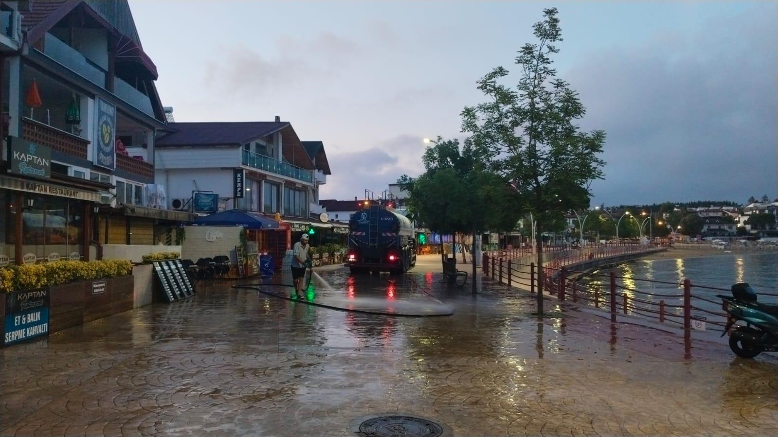 Kandıra Sahillerinde 992 Ton Çöp Toplandı (1)