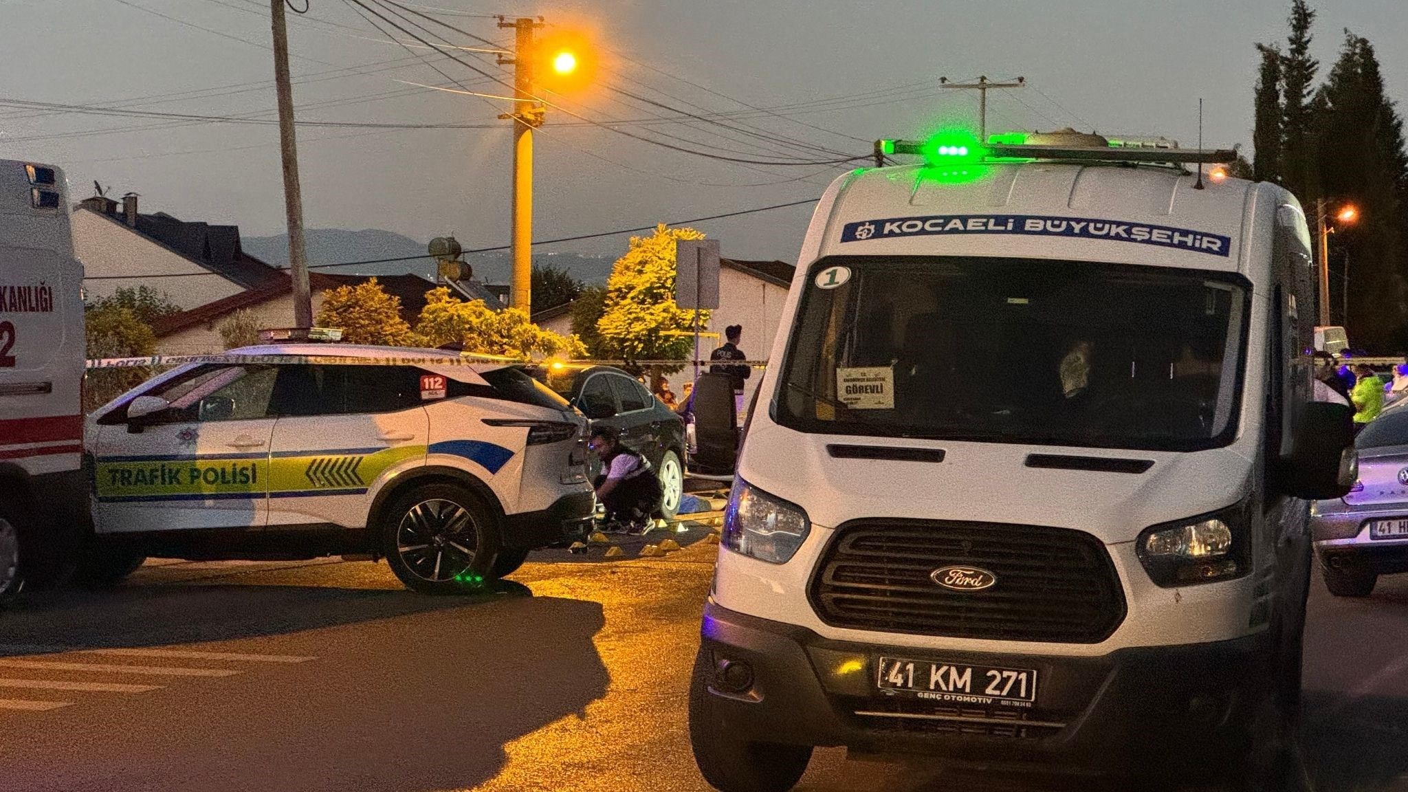 Karamürsel’de Alacak Verecek Kavgası Kanlı Bitti! Baba Ve Oğlu Kurşunların Hedefi Oldu (4)