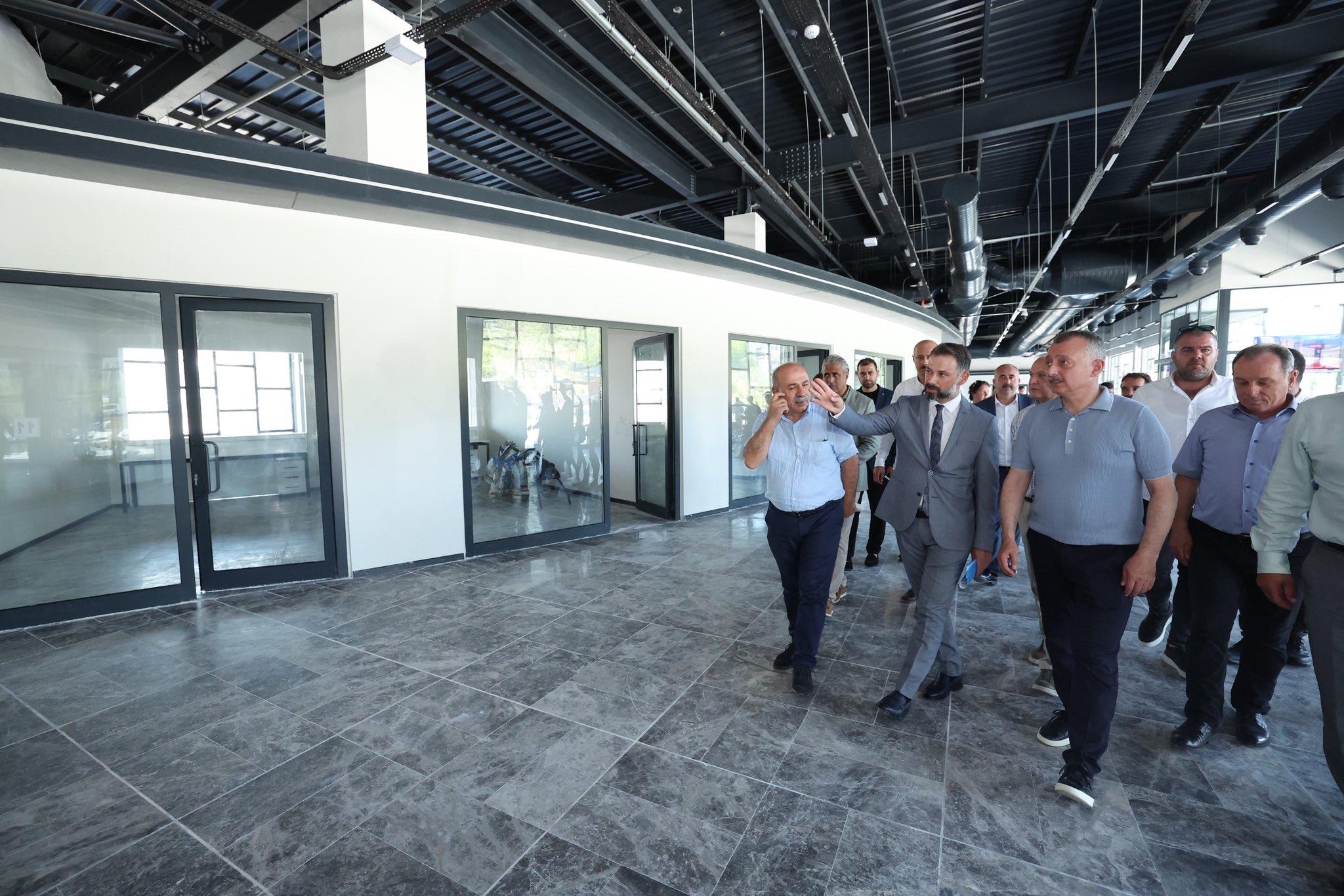 Karamürsel’in Yeni Otobüs Terminali Hizmete Hazırlanıyor (5)