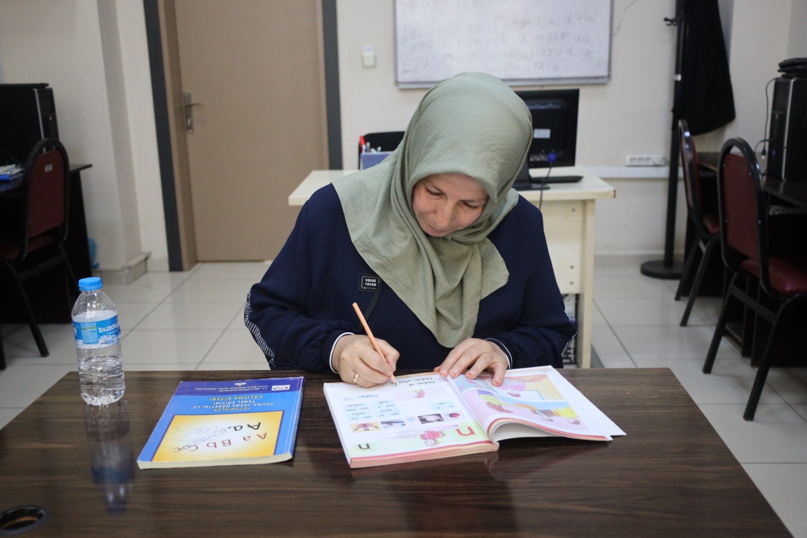 Ko Mek Umut Oldu, İlk Kelimeler Tahir Büyükakın’a Yazıldı (9)
