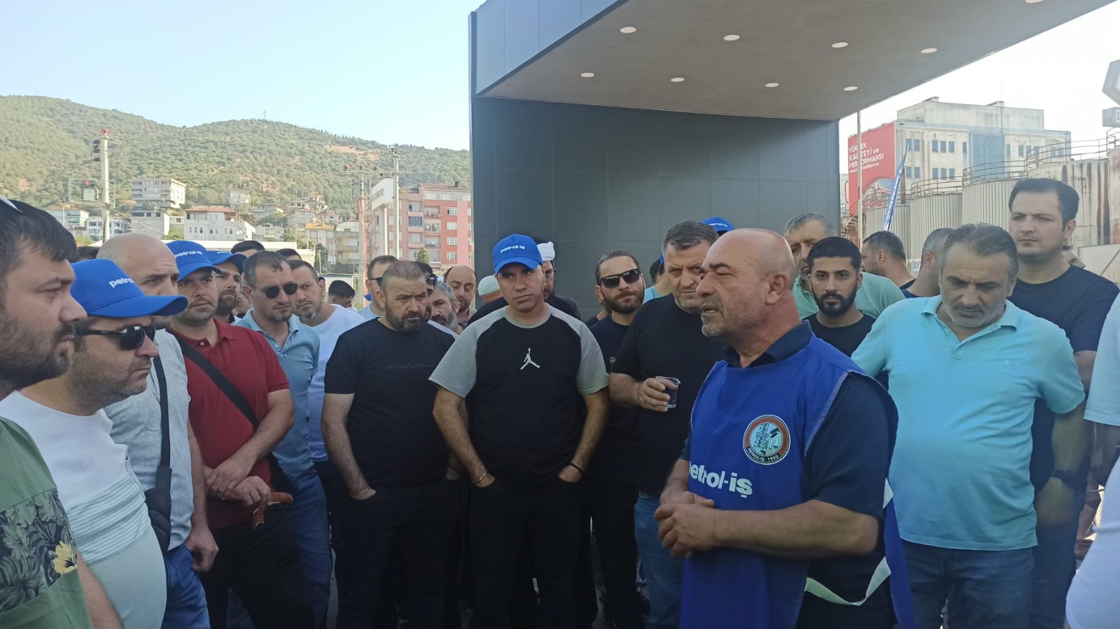 Kocaeli’de Bir Fabrika Daha Resmen Greve Başladı 4