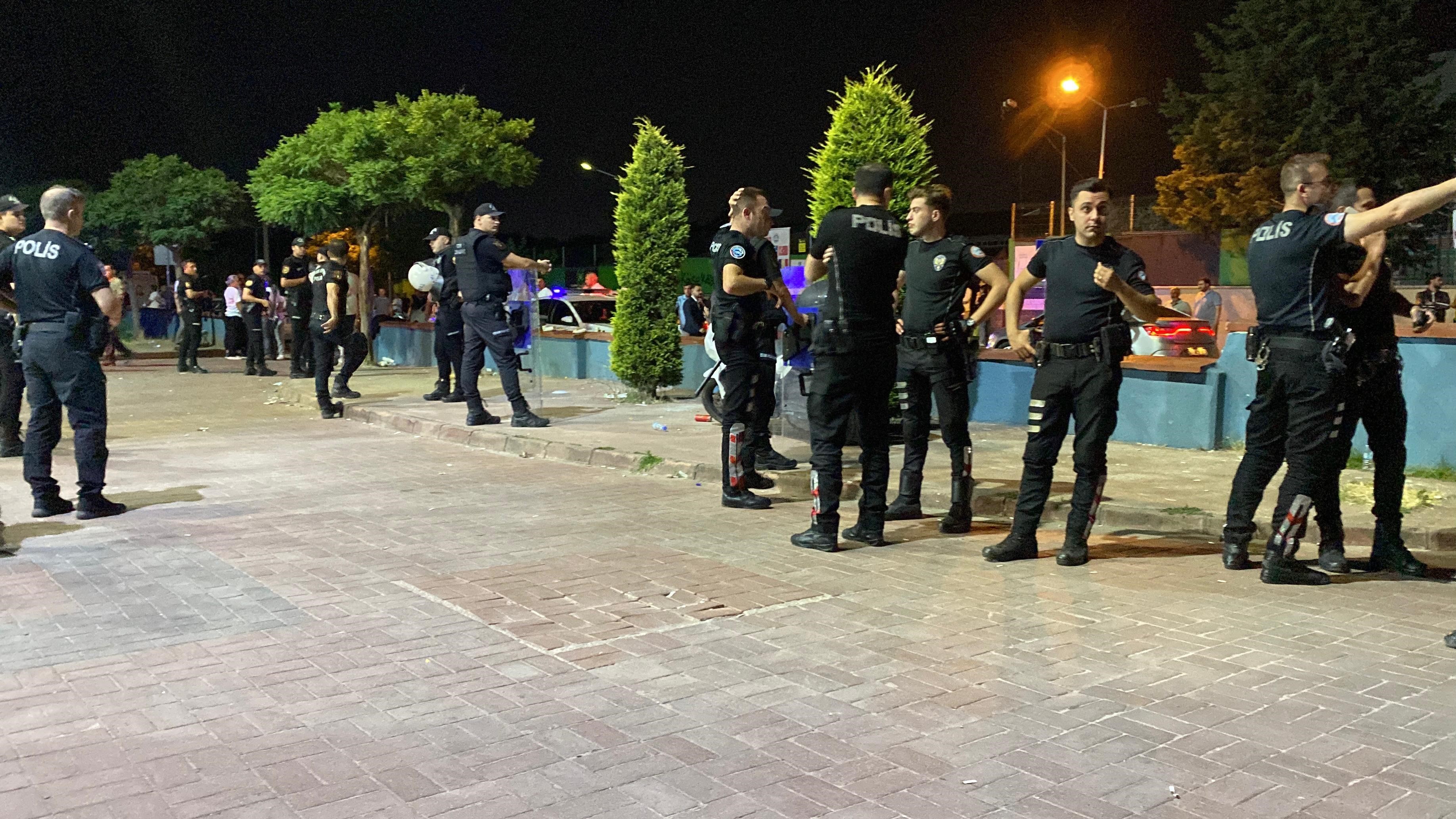 Kocaeli’de Düğün Savaş Alanına Döndü! 5 Yaralı, 25 Gözaltı 09