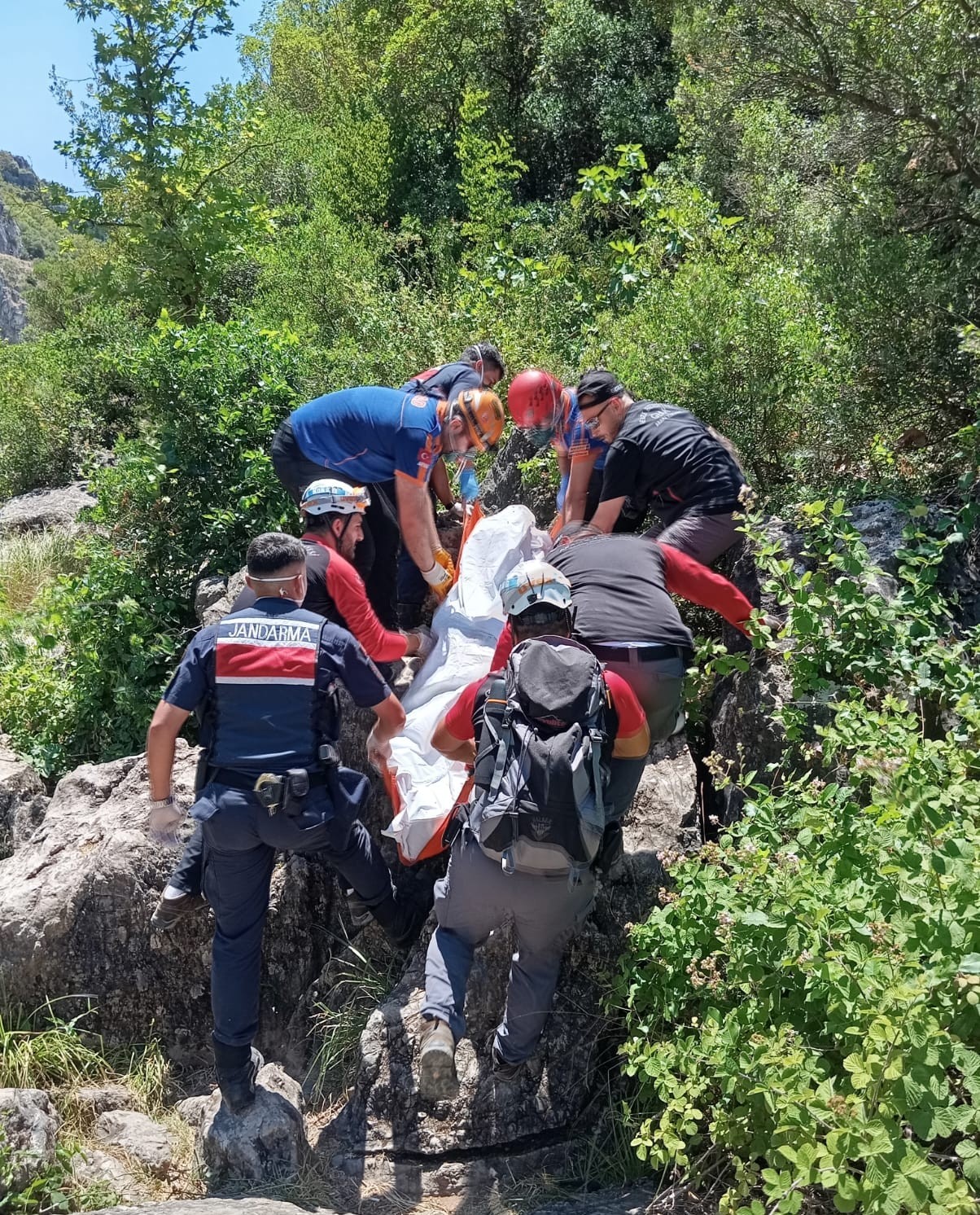 Kocaeli’de Genç Adam Ölü Bulundu 02