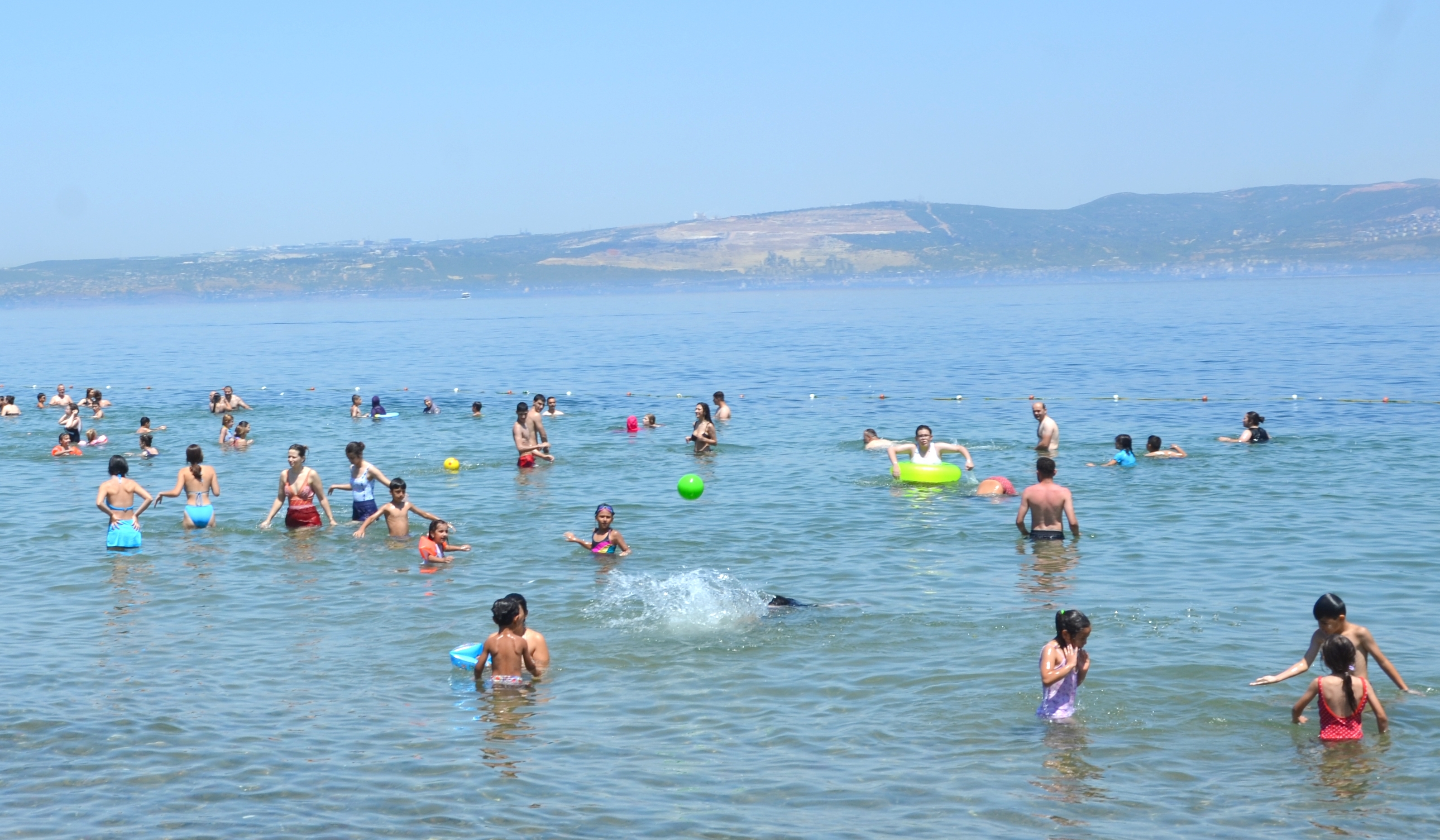 Kocaeli'de Sıcak Hava Sahillere Akın Ettirdi 2