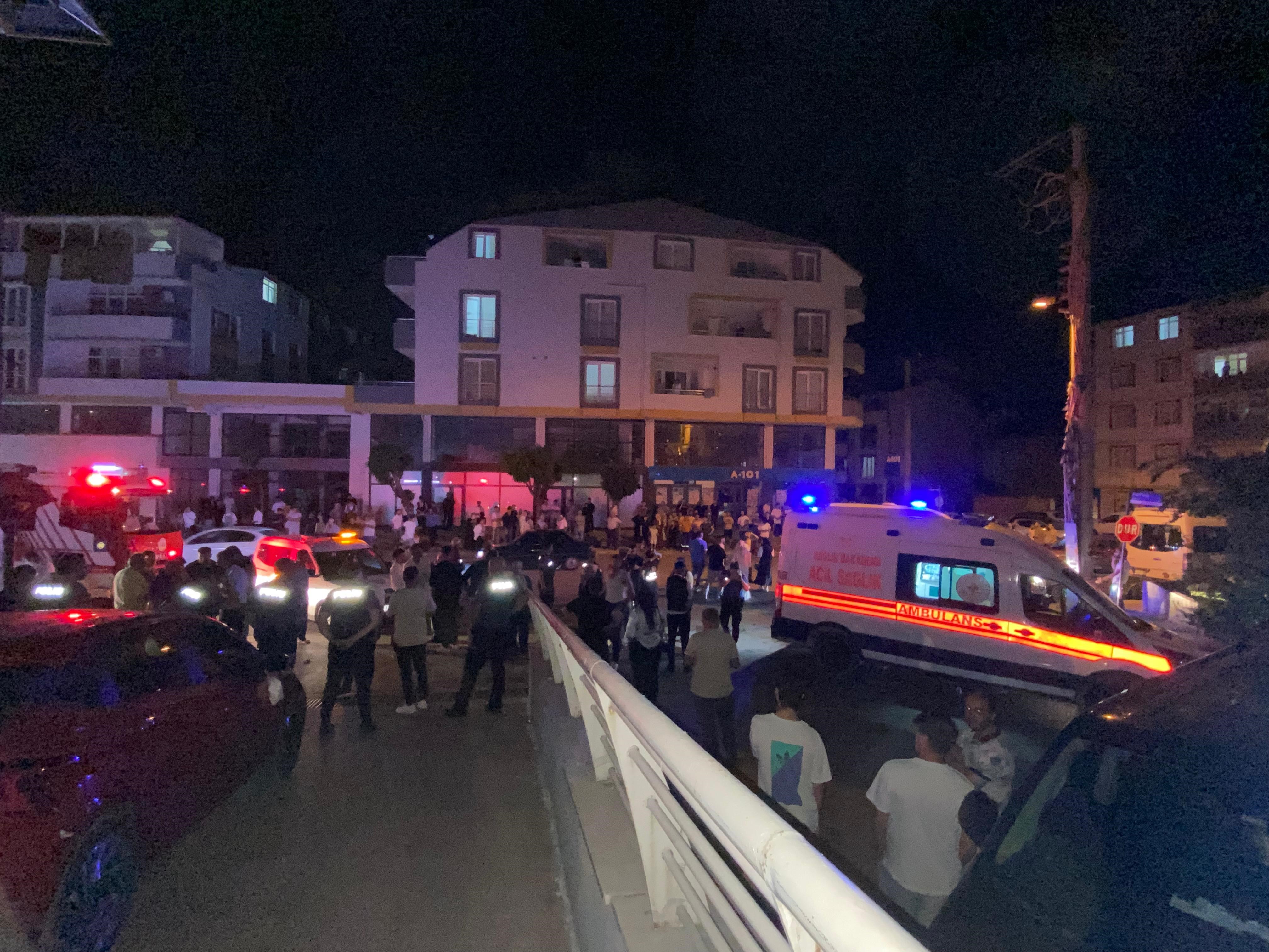 Körfez’de Düğün Felakete Dönüşüyordu! 2’Si Çocuk 4 Kişi Hastaneye Kaldırıldı (5)