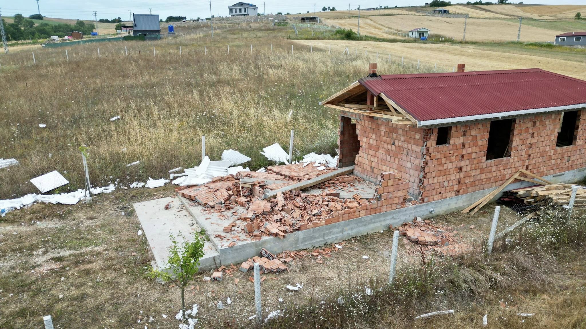 Körfez’de İzinsiz Yapılar Bir Bir Yıkılıyor! (2)