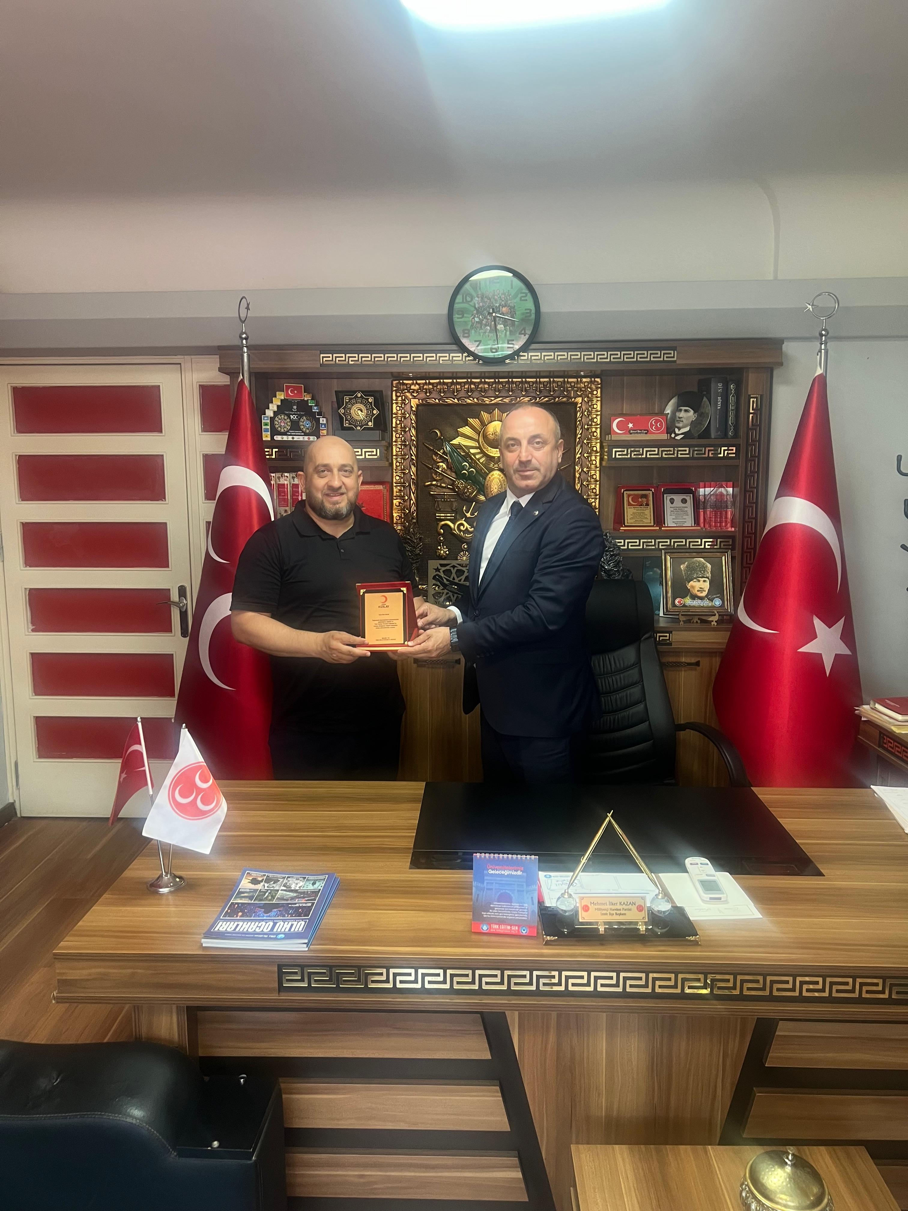 Mhp İzmit'ten Kızılay’a Destek 2