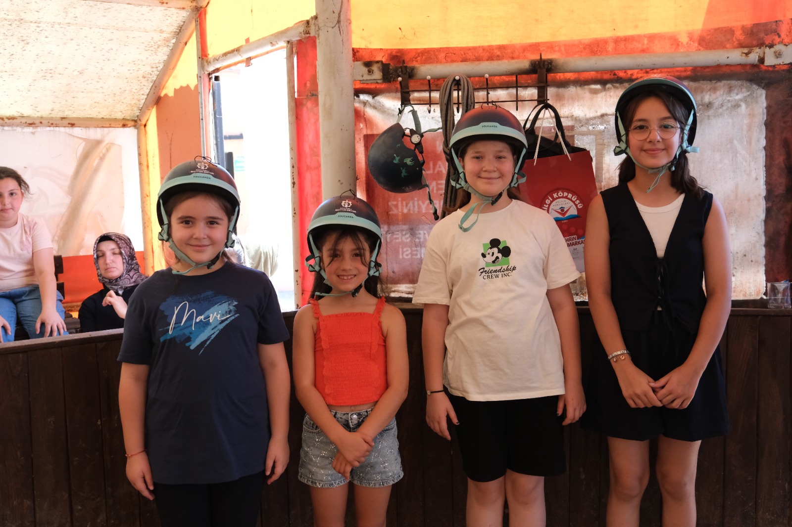 Miniklere Tatil Hediyesi! Ata Binen Çocuklar Maceraya Doydu (3)