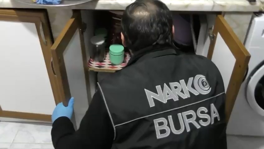 Narkotikten Dev Operasyon! Kocaeli Dahil 21 İlde 318 Adrese Baskın! (5)