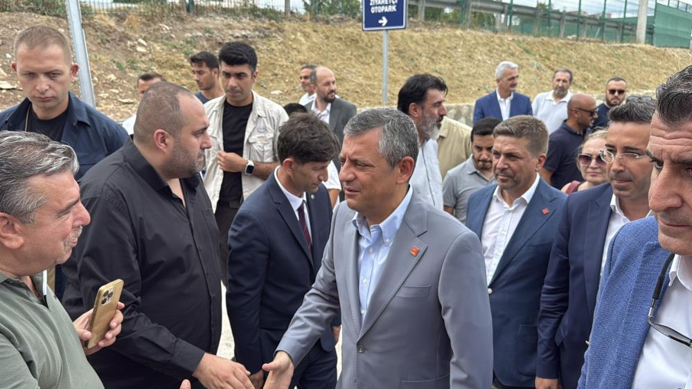 Özgür Özel'den Kandıra Cezaevi'ne Ziyaret! (1)