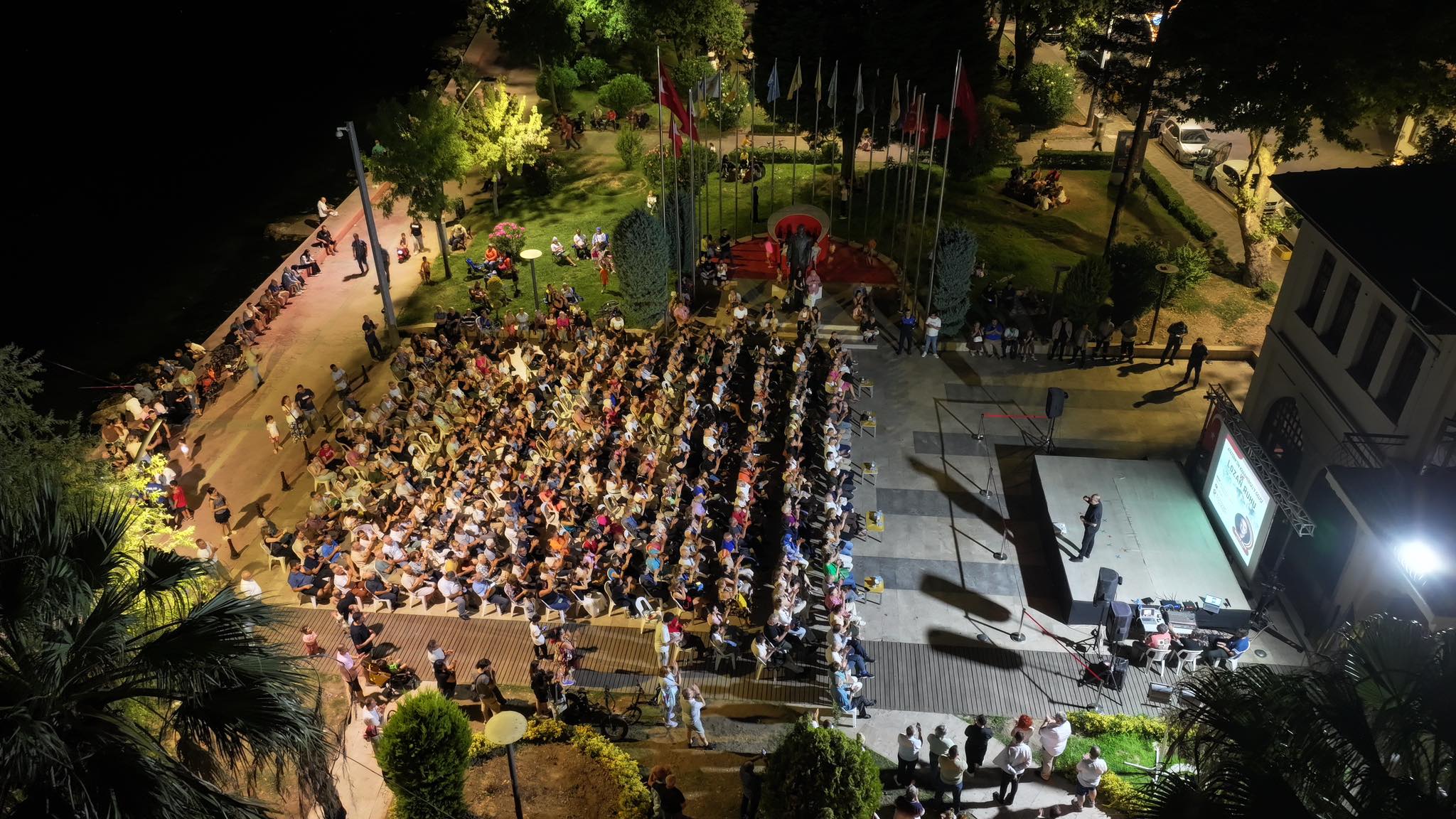Sunay Akın Karamürsel’de Tarihi Bir Geceye İmza Attı (8)