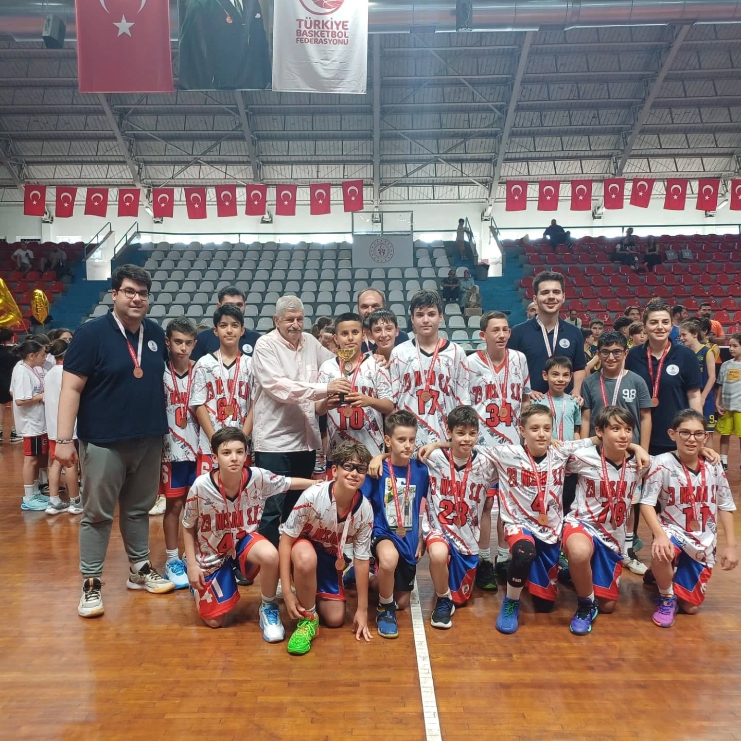 U 12 Ligi’nde Gölcük Basketbol Şampiyon (2)