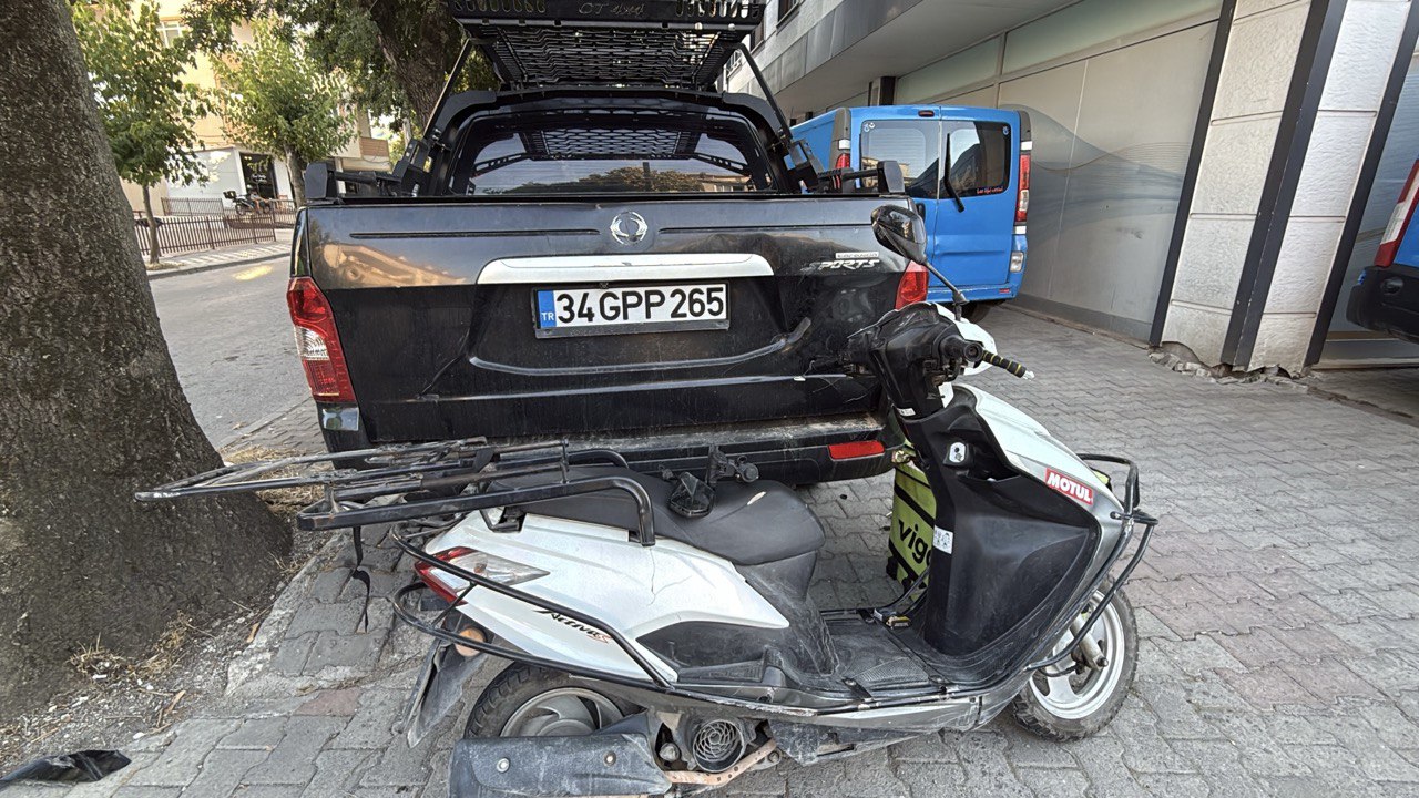 Yine Motor Kazası! Sürücü Yaralı 1