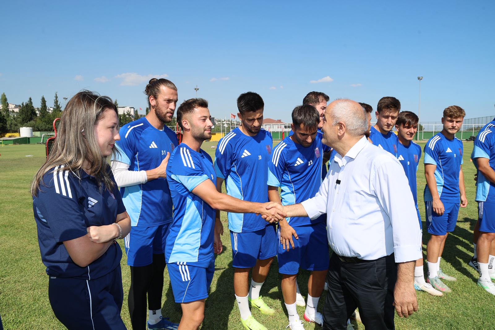 Başkan Büyükgöz’den Gebzespor’a Moral Ziyareti3