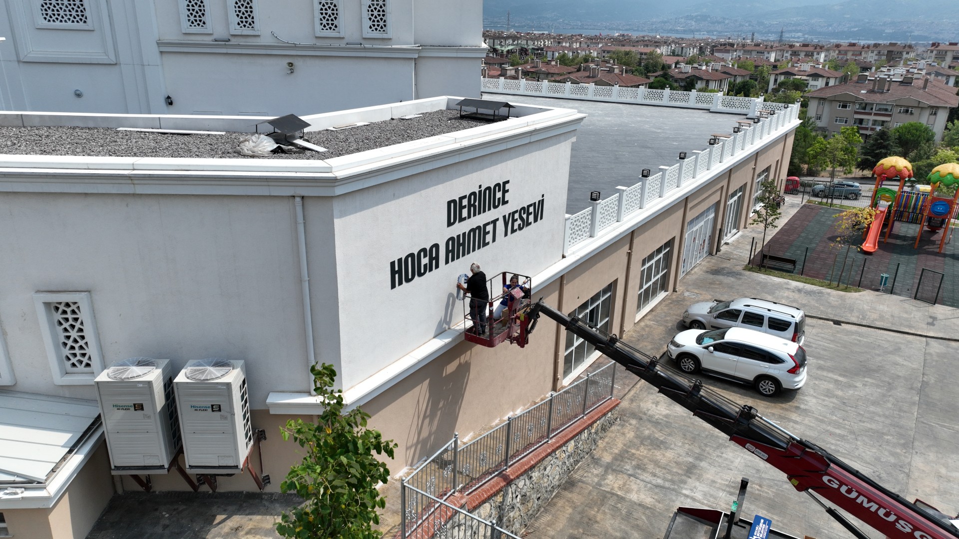 Büyükşehir’den Camii Çevrelerinde Bakım Ve Düzenleme Çalışmaları (1)