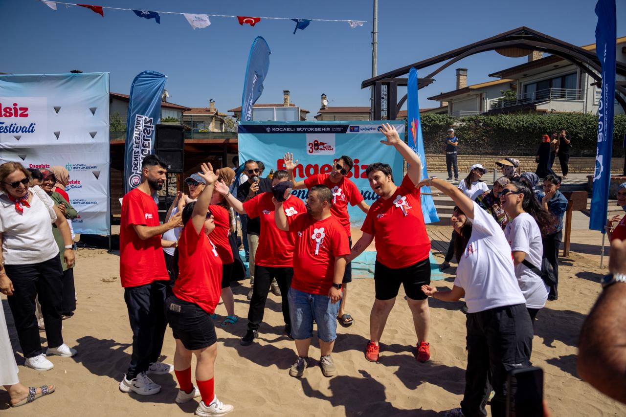 Büyükşehir'den 'Zafer' Temalı Engelsiz Deniz Festivali (4)