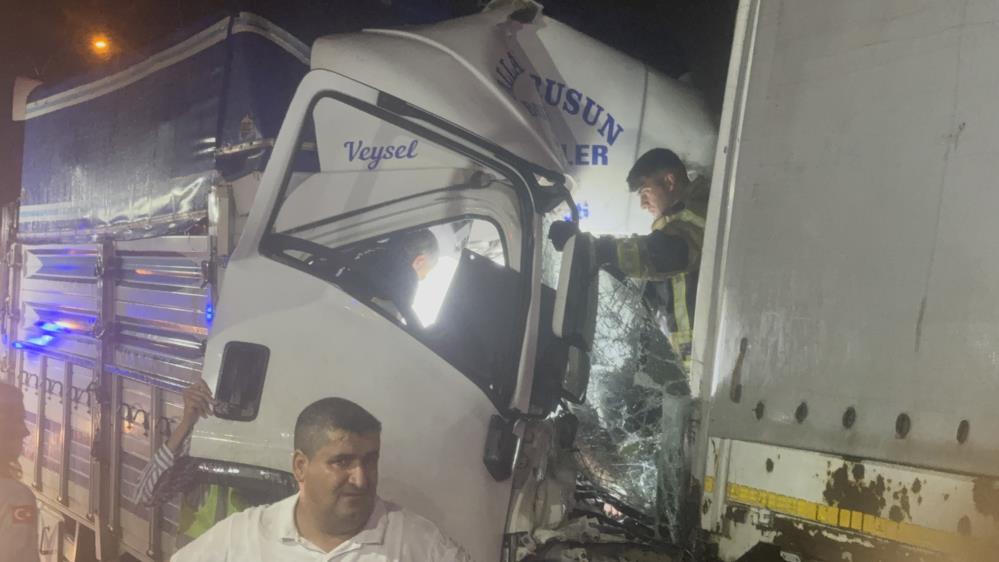 Çayırova’da Bir Kişinin Öldüğü Kazada 2 Sürücü Tutuklandı (4)