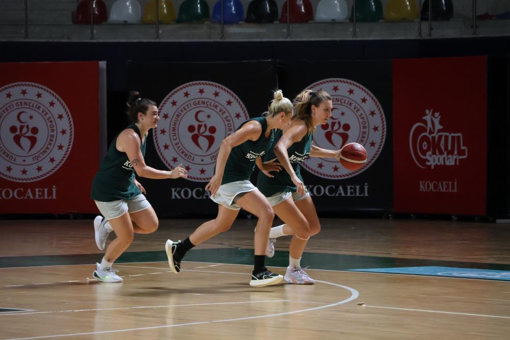 Danilos Pizza Yeni Adıyla Lige Hazır! Kocaeli Kadın Basketbol Sezona Başladı (4)