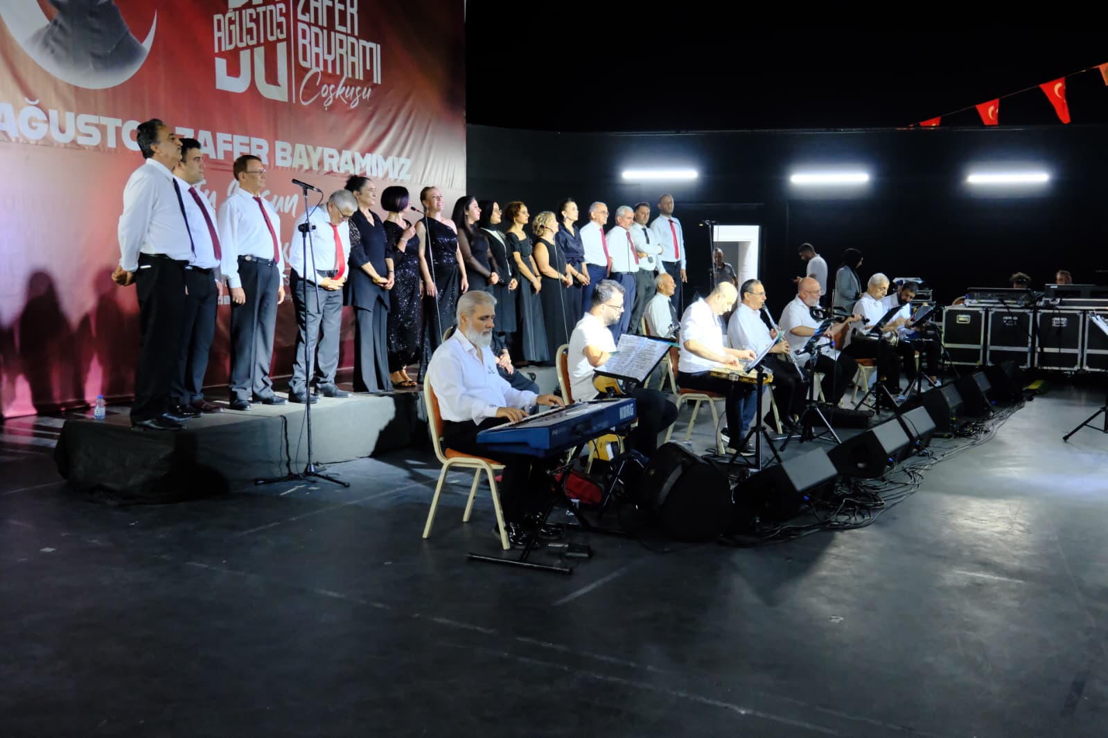 Derince’de 30 Ağustos Zafer Bayramı Coşkusu Sanatla Taçlandı (1)