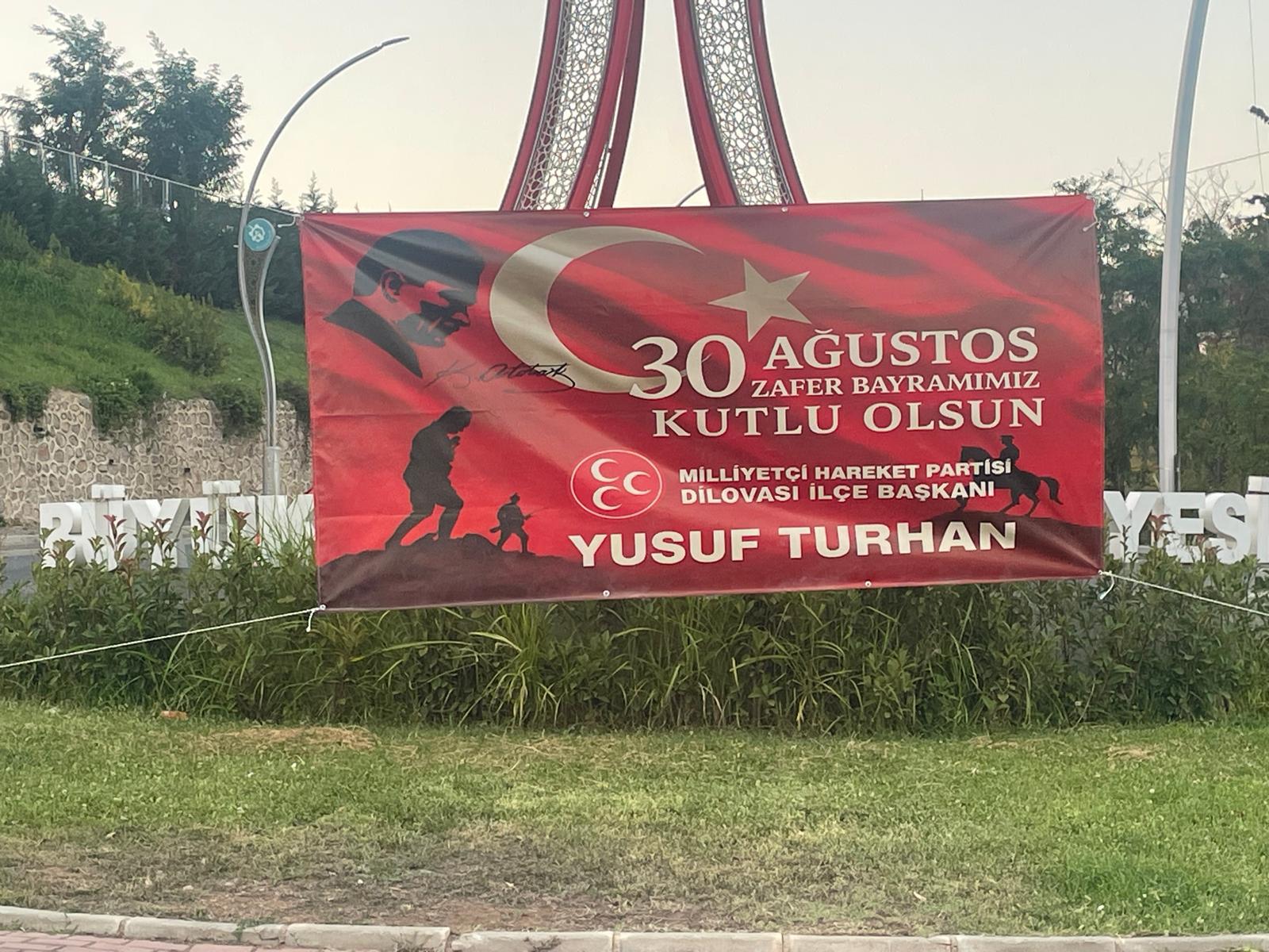 Dilovası’nda 30 Ağustos Coşkusu! Mhp Afişleri İlçede Öne Çıktı (5)