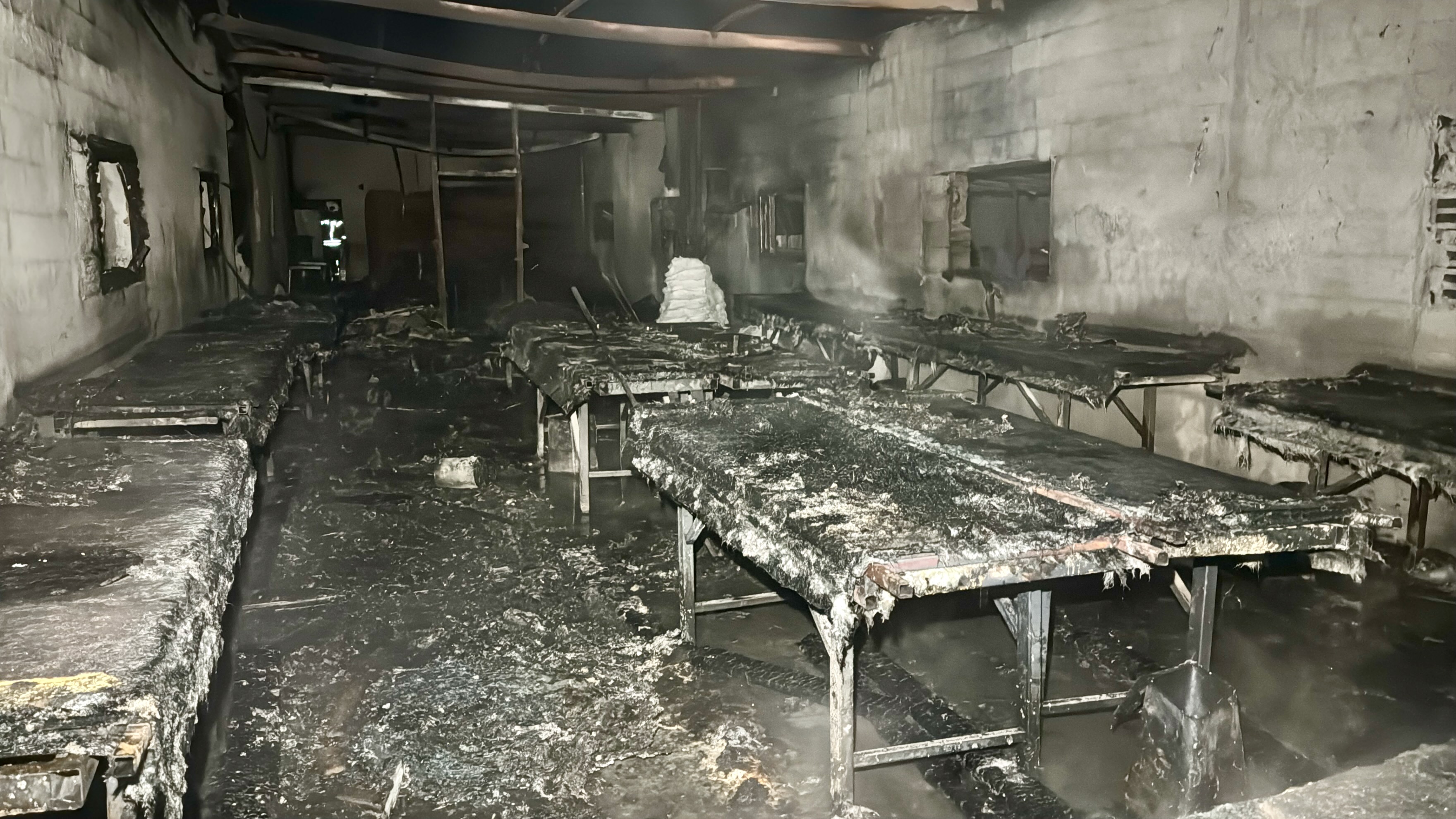 Dilovası’nda Mermerit Atölyesi Küle Döndü (4)
