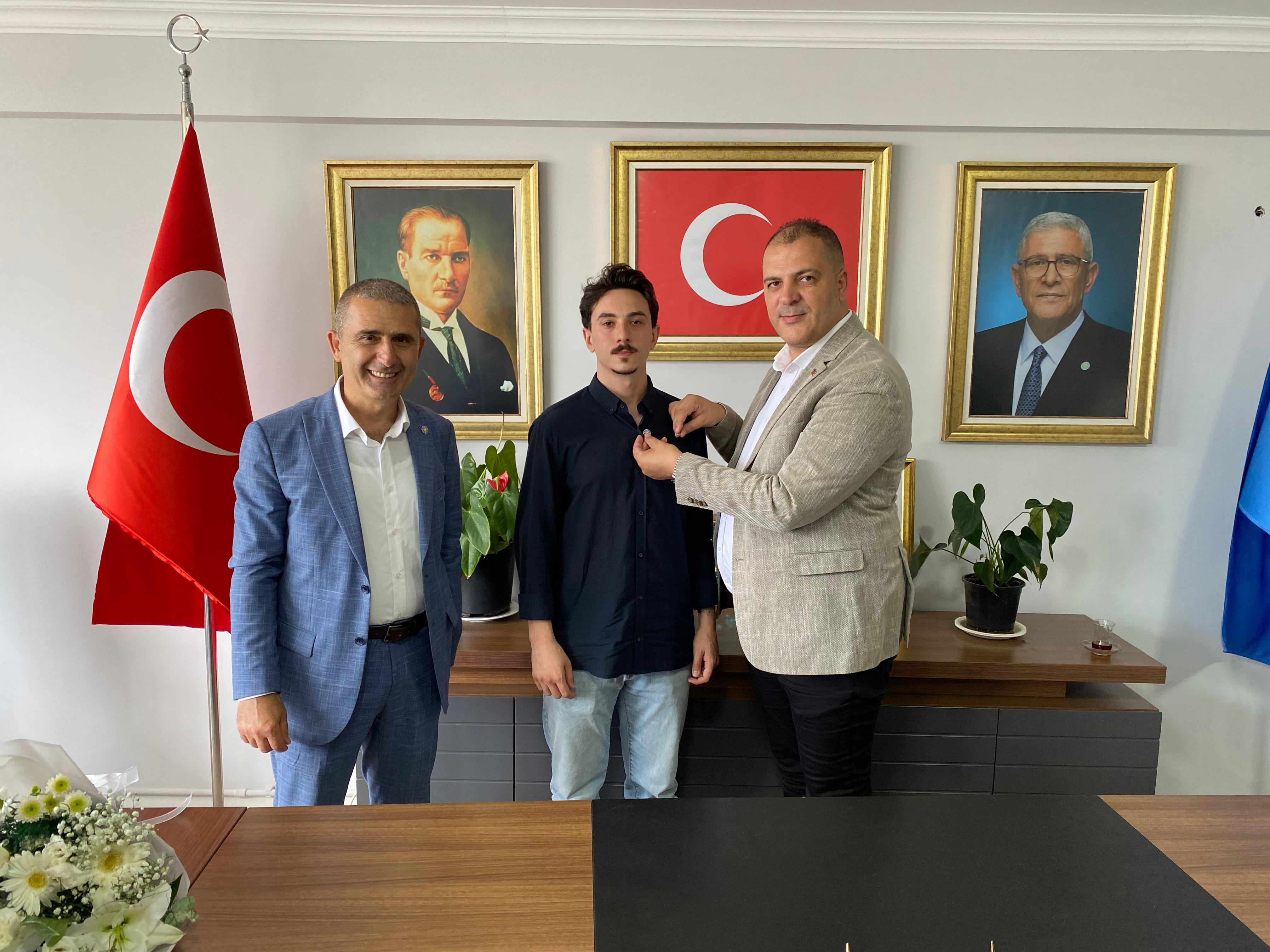 Funda Özkara Ve Yol Arkadaşları İyi̇ Parti’ye Katıldı (6)