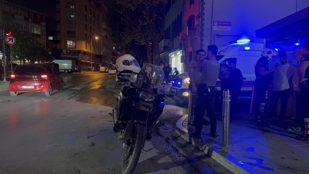 Gebze’de Sokak Ortasında Bıçaklı Kavga Yaralı Ve Zanlı Firarda (6)