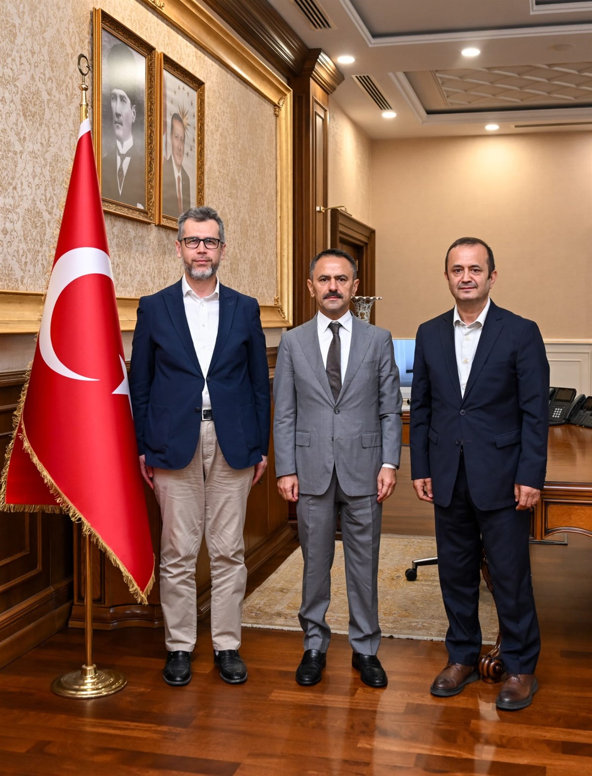 İlim Yayma Cemiyeti Kocaeli Şube Başkanı Çakmak’tan Vali Aktaş’a Ziyaret