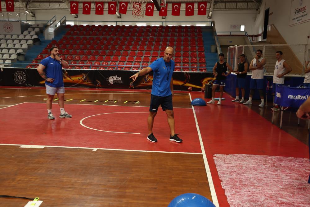 Kağıtspor Başantrenörü Yolcu “Adım Adım İlerleyeceğiz” (5)