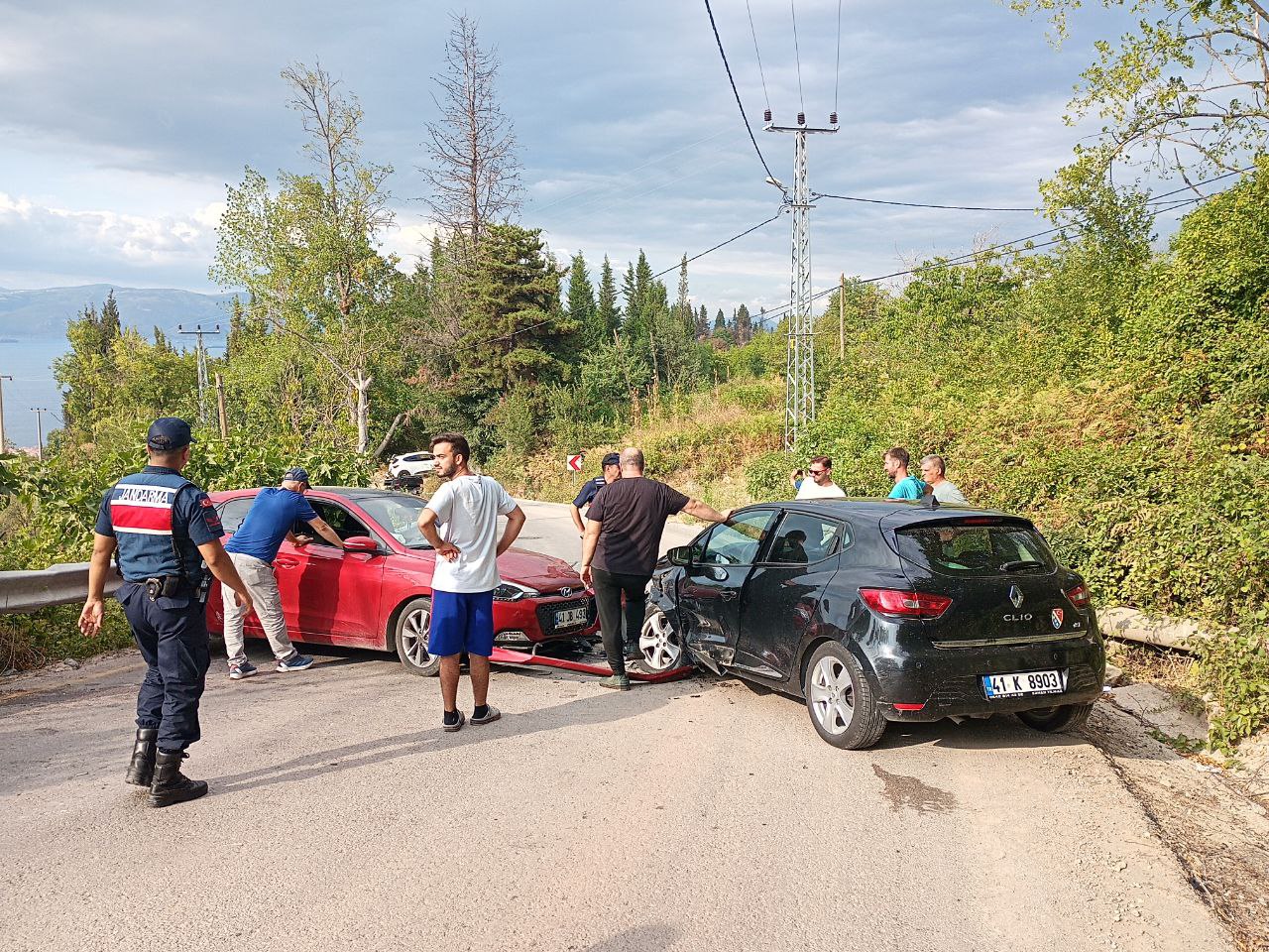 Karamürsel’de Feci Kaza! 5 Yaralı (3)