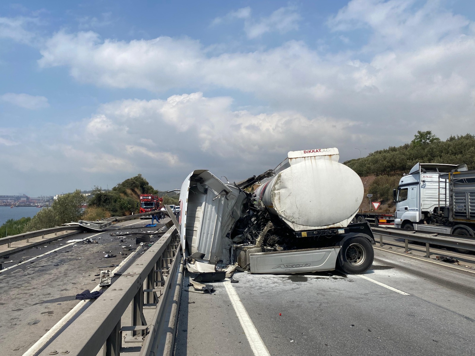 Kocaeli D 100’De Faciadan Dönüldü! 1 Yaralı 01
