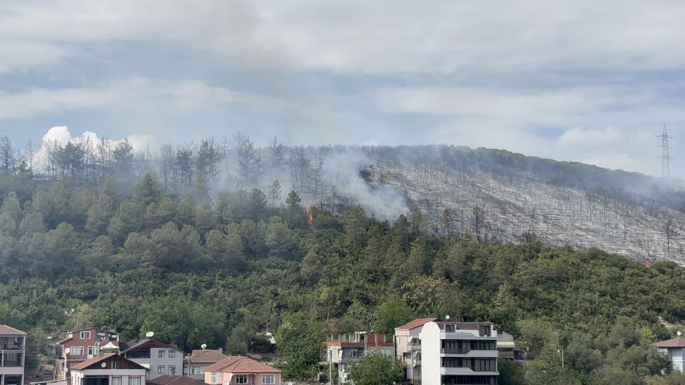 Kuruçeşme’deki Yangın Kontrol Altına Alındı! Bir Ev Kullanılamaz Hale Geldi (1)