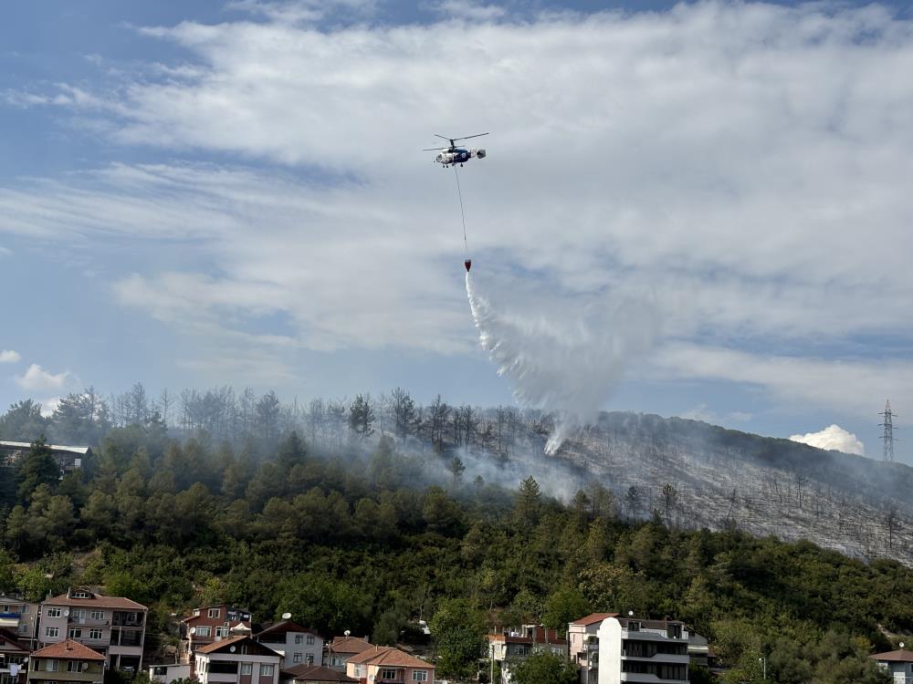 Kuruçeşme’deki Yangın Kontrol Altına Alındı! Bir Ev Kullanılamaz Hale Geldi (3)