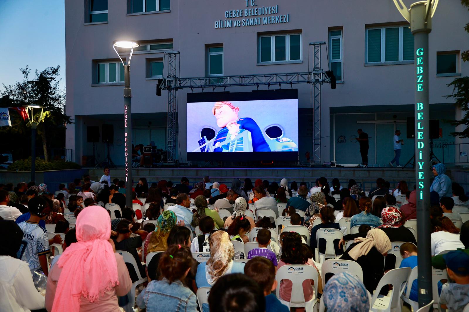 ‘Mahallemde Sinema Var’da Açık Hava Keyfi 2