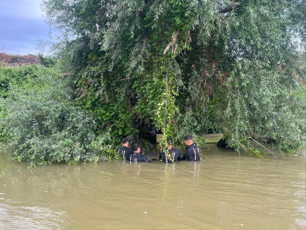 Sakarya Nehri'nde Kaybolan Genç, 3 Gün Sonra Ölü Bulundu (1)