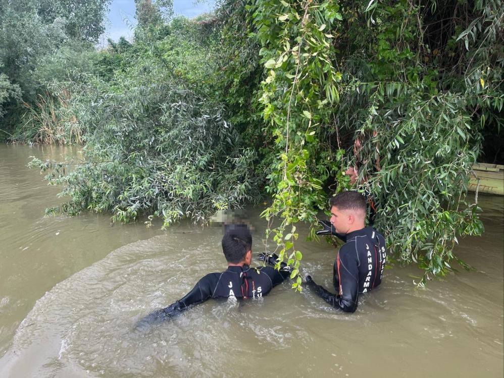 Sakarya Nehri'nde Kaybolan Genç, 3 Gün Sonra Ölü Bulundu (4)