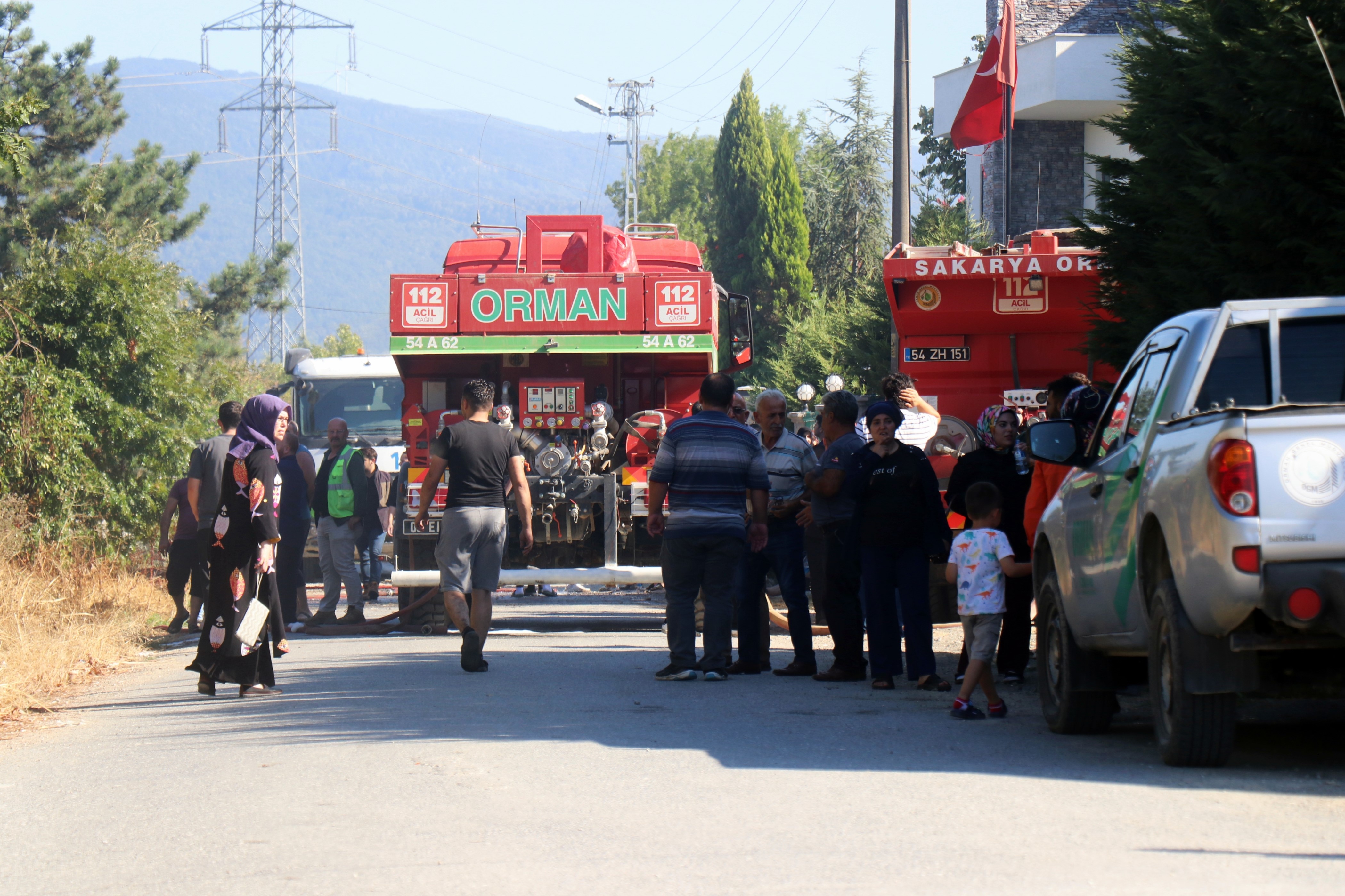 Sakarya’da Yangın Paniği! Halk Seferber Oldu 04