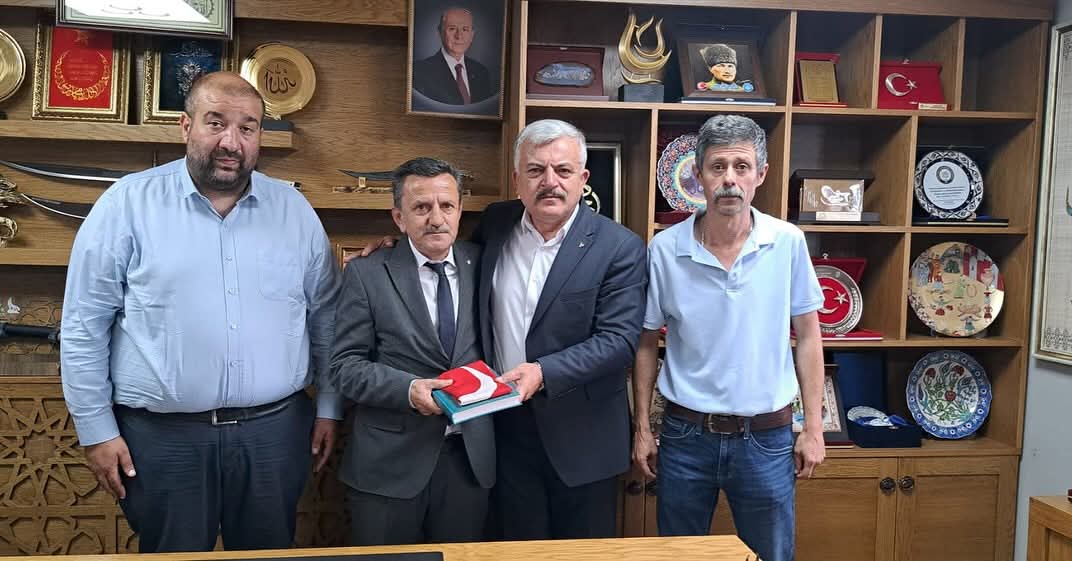 Şehit Babası Mhp'ye Üye Oldu (1)