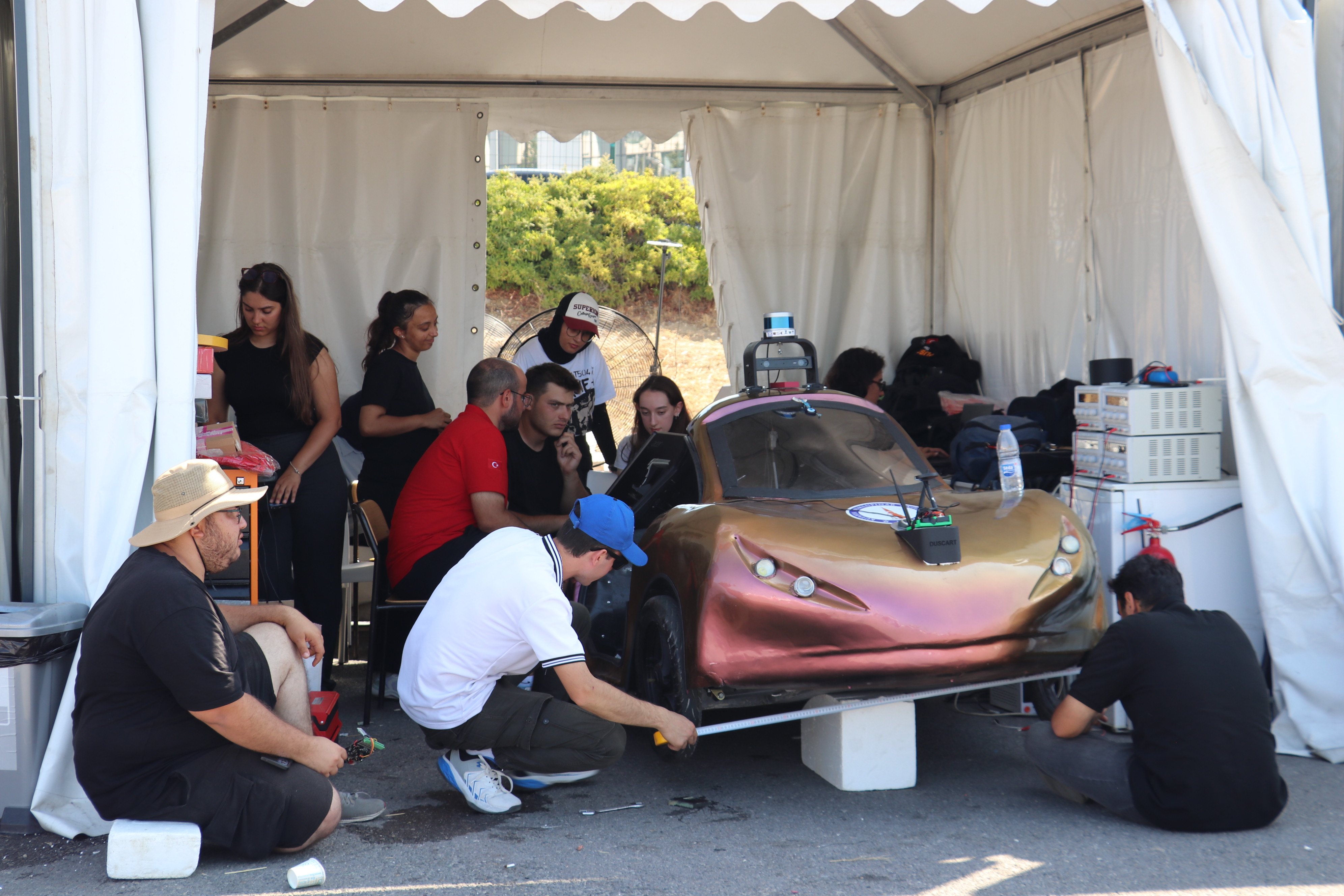 Teknofest’te Robotaksi Binek Otonom Araç Yarışması Başladı (6)