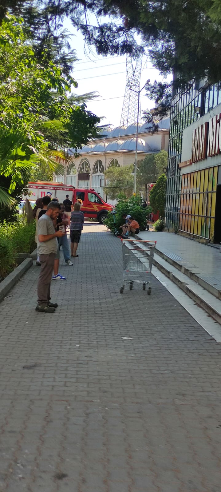 Yahya Kaptan’da Korkutan Ufak Çaplı Yangın 1