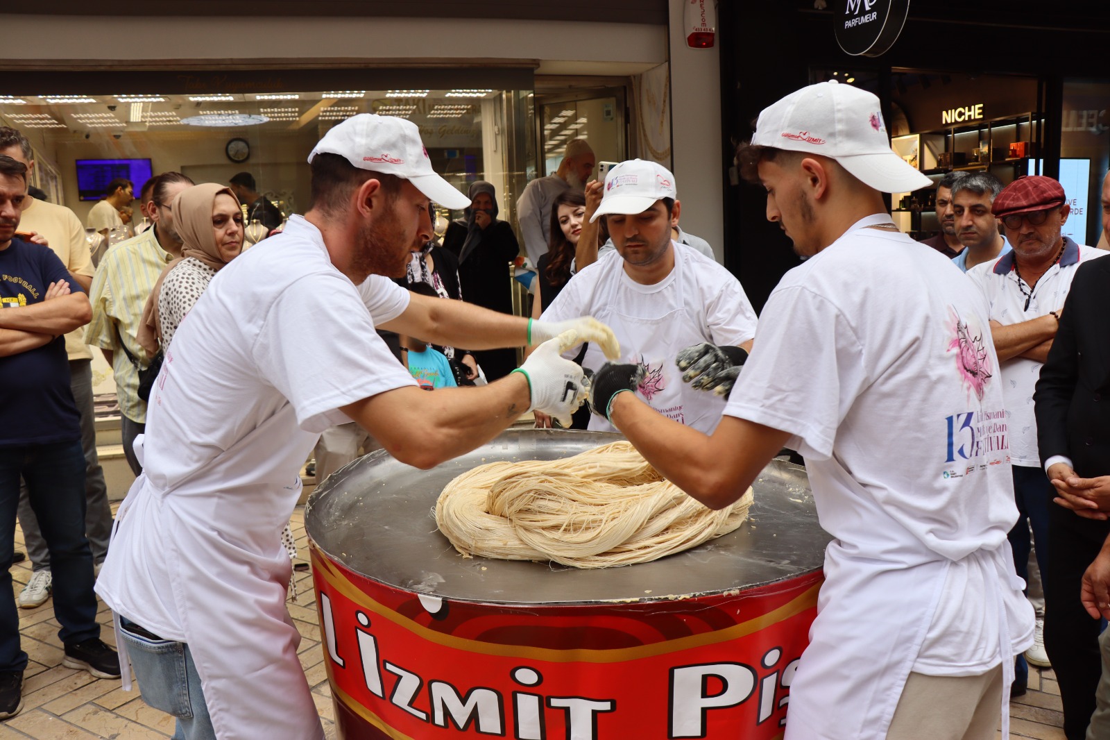 13. Pişmaniye, Müzik Ve Dans Festivali Renkli Gösterilerle Devam Ediyor (6)
