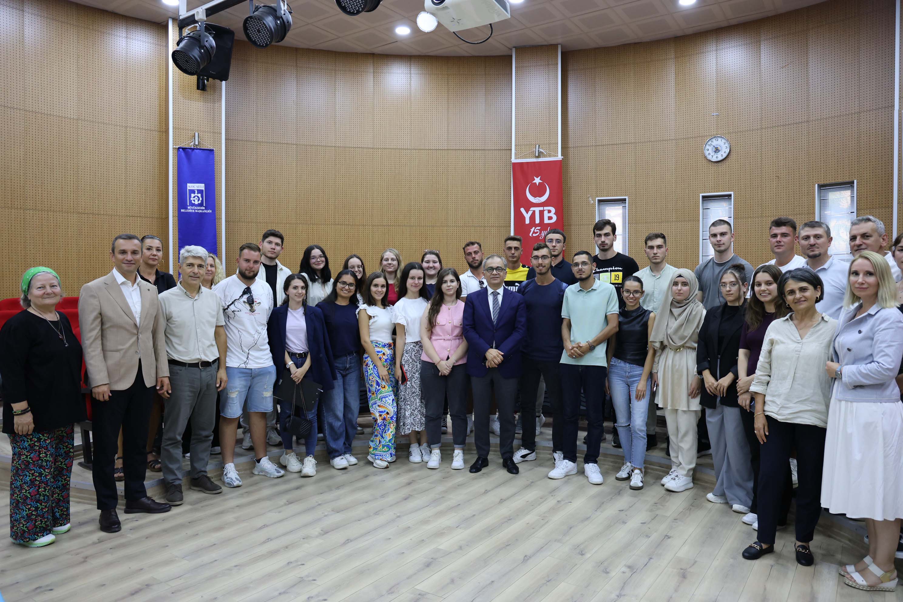 Baraçlı “Liderlik, Açığa Çıkmamış İhtiyaçları Görmektir” (2)