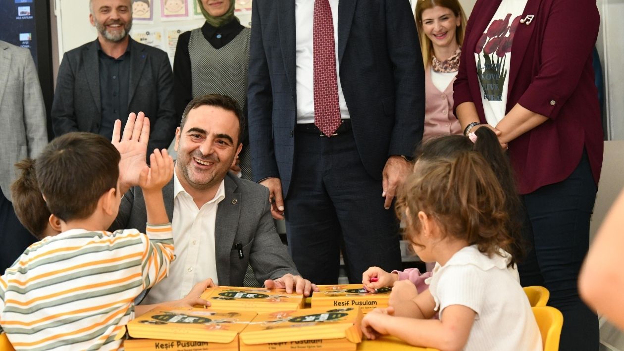 Başiskele Belediyesi’nden Miniklere Eğitim Seti Desteği (1)-1