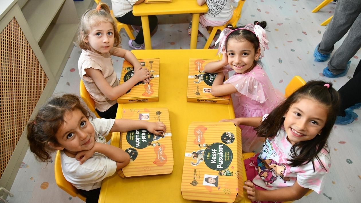Başiskele Belediyesi’nden Miniklere Eğitim Seti Desteği (2)