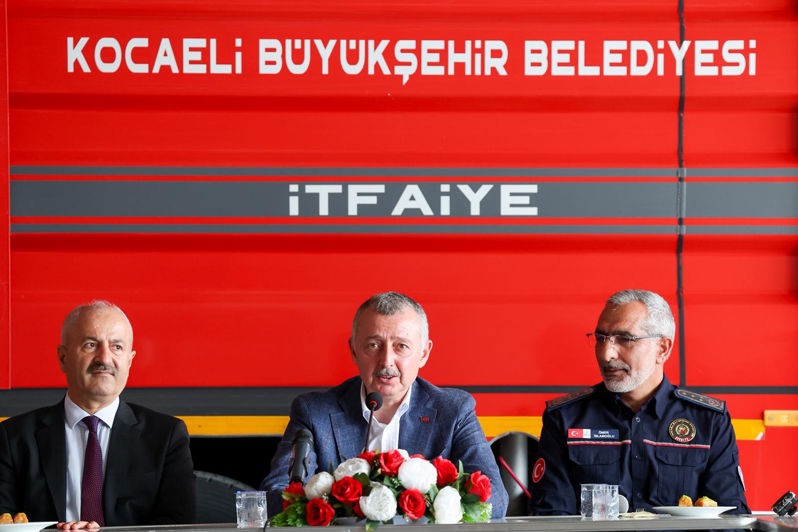 Başkan Büyükakın’dan Kocaeli İtfaiyesine Övgü “Türkiye’nin Kahramanlarısınız” (6)