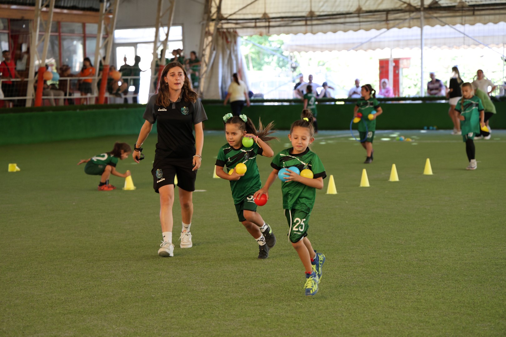 Büyükşehir’den Minik Futbolculara Destek 2