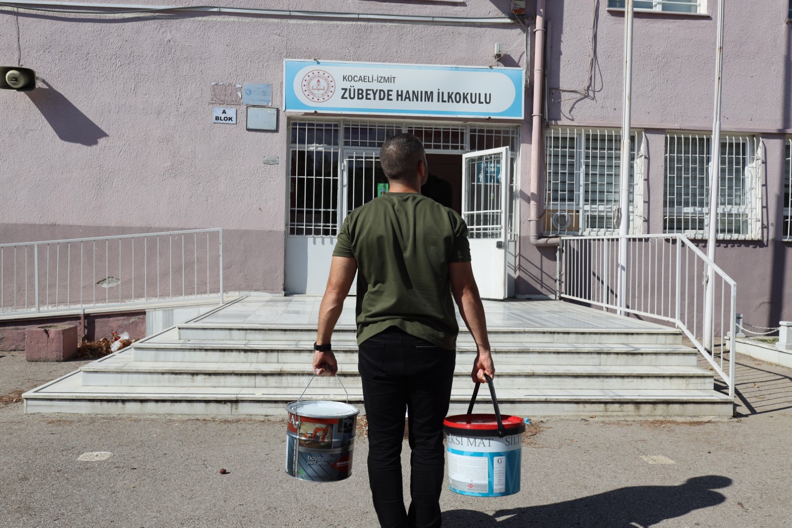 Büyükşehir’den Okullara 547 Bin Litre Boya!4